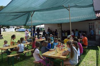 Kaj se dogaja na  župnijskem vrtu v Kanalu?