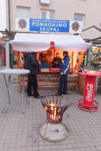 “Zimska pravljica“ na Mestnem trgu v Konjicah tudi s pridihom dobrodelnosti