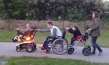 Druženja otrok in mladine s posebnimi potrebami