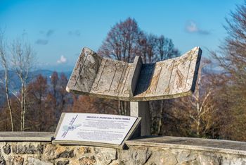 Obeležje 15. poldnevnika