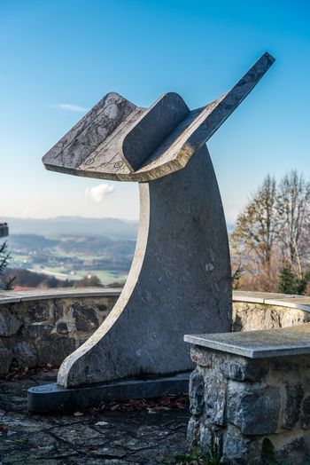 Obeležje 15. poldnevnika