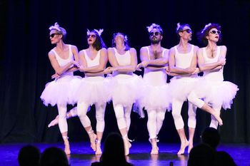 Tehnoburleska Tatovi podob