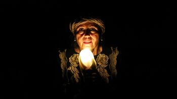 Izdelovalka mrtvaški prtov