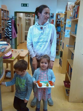 Ura pravljic in ustvarjalna delavnica