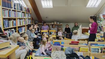 Jesensko ustvarjanje v knjižnici Dvor