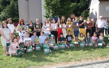 Na tradicionalnem sprejemu