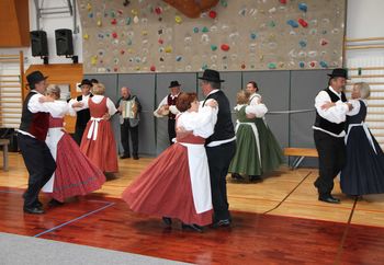 Starejši obujali spomine, 12. razstava ročnih del