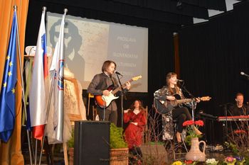 Večer, prežet z glasbeno poezijo velikih slovenskih poetov