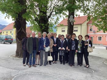 Zbrali so se sošolci letnik 1948 Zbrali so se sošolci letnik 1948