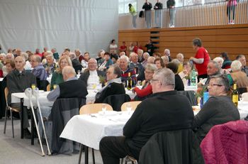 Starejši obujali spomine Starejši obujali spomine