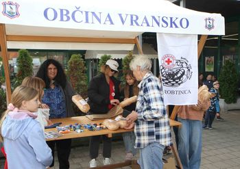 Drobtinica  ob svetovnem dnevu hrane – skupaj zbrali 3.239,08 evra, na Vranskem 412,14 evra