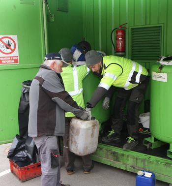 ZBIRANJE NEVARNIH ODPADKOV