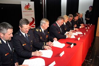 Gasilci so trden steber varnosti v Spodnji Savinjski dolini. Podpis sporazuma in pogodbe za nabavo nove avto cisterne v vrednosti 860 tisoč evrov.