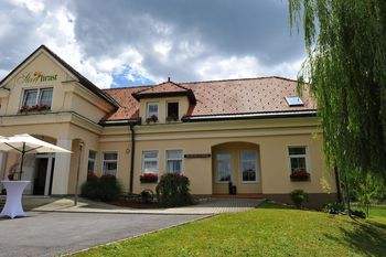 Gostišče Stari Hrast z modernim pridihom ponuja tradicijo