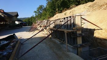 Podporni zid v Zgornjih Praprečah Podporni zid v Zgornjih Praprečah