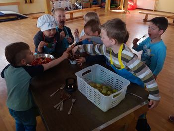 Čokoladno sadje in izdelava cake popsov