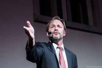 Politična satira: GOSPOD PREDSEDNIK