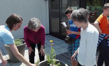 Zasadili smo prvi medgeneracijski vrt v Litiji