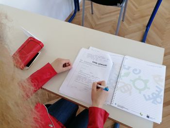 Uspešno izveden tečaj slovenskega jezika v okviru projekta »Prva generacija, druga možnost« Uspešno izveden tečaj slovenskega jezika v okviru projekta »Prva generacija, druga možnost«