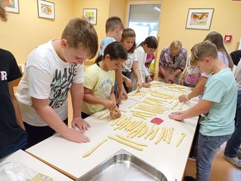 V jati z drugačnimi