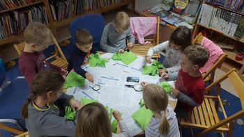 Pravljična ura v Občinski knjižnici Tabor