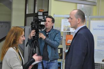 Razstava Ko železna pride cesta v Medobčinski splošni knjižnici Žalec