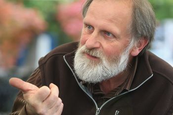 Pogovorni večer s patrom Karlom Gržanom v Občinski knjižnici Prebold