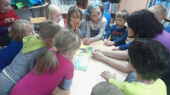 Pravljična ura v Občinski knjižnici Tabor Pravljična ura v Občinski knjižnici Tabor