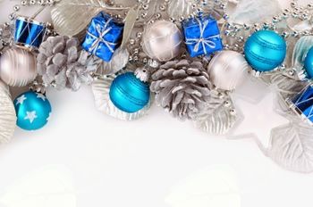 Predpraznična ustvarjalna delavnica v Občinski knjižnici Prebold