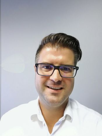 Kako se prenehati vrteti v krogu negativnega razmišljanja in čustev (self-coaching)