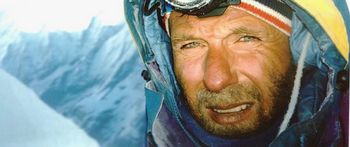 S knjižnico po svetu: Viki Grošelj in najvišji vrhovi celin