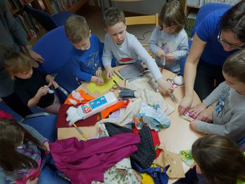 Pravljična ura v Občinski knjižnici Tabor