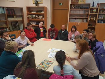 SOŽITJE na materinski dan v žalski knjižnici z Žogico Nogico SOŽITJE na materinski dan v žalski knjižnici z Žogico Nogico