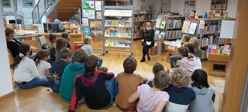 Osnovnošolci na obisku v Občinski knjižnici Polzela
