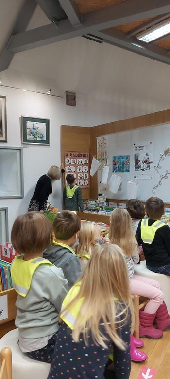 Prvošolci na obisku v Občinski knjižnici Polzela