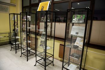 TUDI PESEM JE LUČ ...