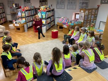 Prvošolci na obisku v Občinski knjižnici Polzela