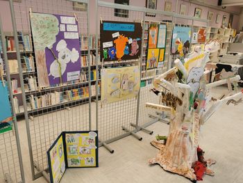 Razstava likovnih del malih Savinjčanov v Občinski knjižnici Žalec