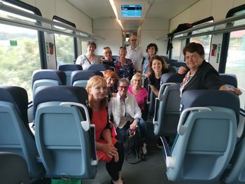 Z vlakom in Kajuhom v Velenje – zaključno druženje študijsko bralnega krožka Medobčinske splošne knjižnice Žalec in UPI Ljudske univerze Žalec