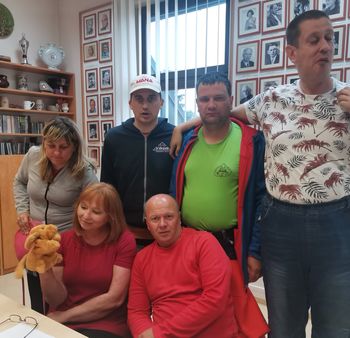 SOŽITJE z volkom, ki je v vsaki pravljici lačen