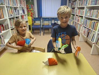 Pravljična urica v Grižah: jesenska dogodivščina z radovednim ježkom