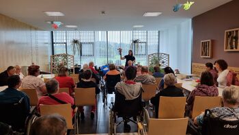 Pika Nogavička v Domu Nine Pokorn Grmovje