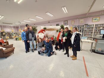 Praznični utrip z varovanci VDC Saša, OE Maksi Žalec, v Občinski knjižnici Žalec