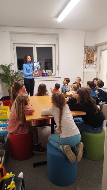 Zimska pravljična urica v Občinski knjižnici Tabor