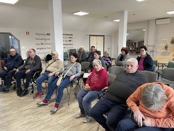 Bralno druženje v Domu Nine Pokorn Grmovje