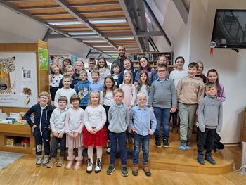 Učenci POŠ Andraž nad Polzelo ob kulturnem prazniku v Občinski knjižnici Polzela