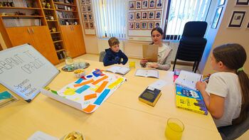 Bralna galaksija: knjiga kot izziv in igra