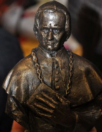 Sestra Rebeka Kenda in mag. Alojz Grahor dobitnika Slomškovega priznanja