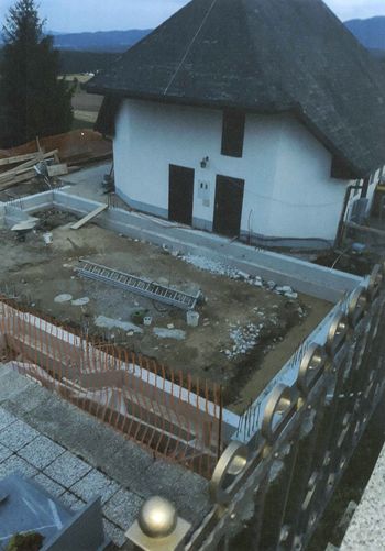 Pričetek del na mrliški vežici v Čadramu 