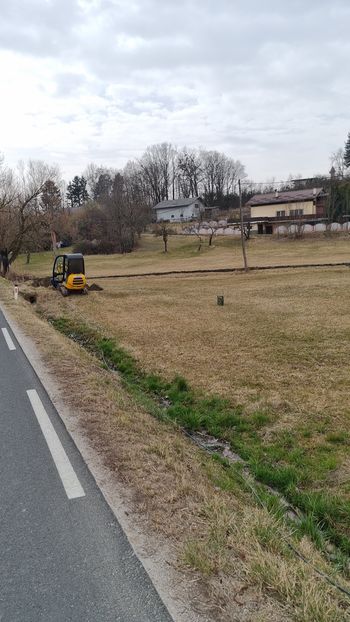 Gradnja optičnega omrežja v polnem teku